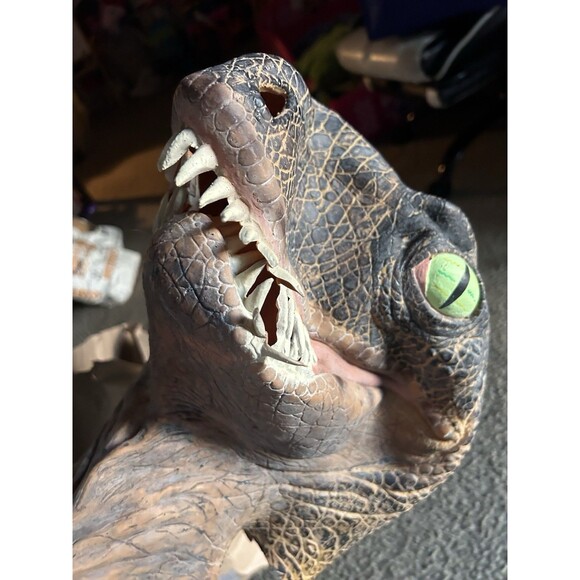 Vintage 1992 JURASSIC PARK Velociraptor Dinosaur Halloween Mask U.C.S. & Amblin - Picture 4 of 6